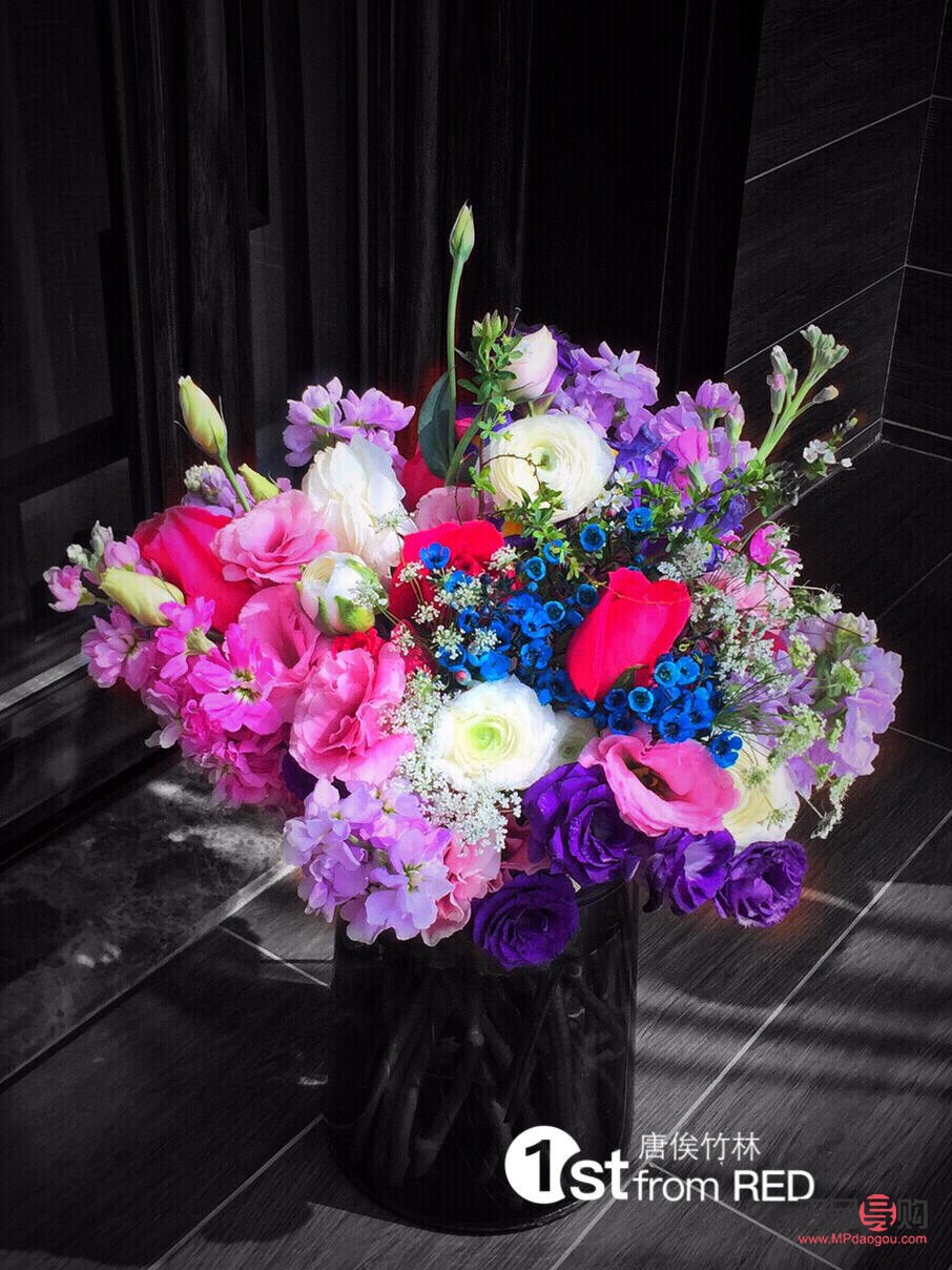 <h3>花束搭配的禮物創(chuàng)意大揭秘</h3>