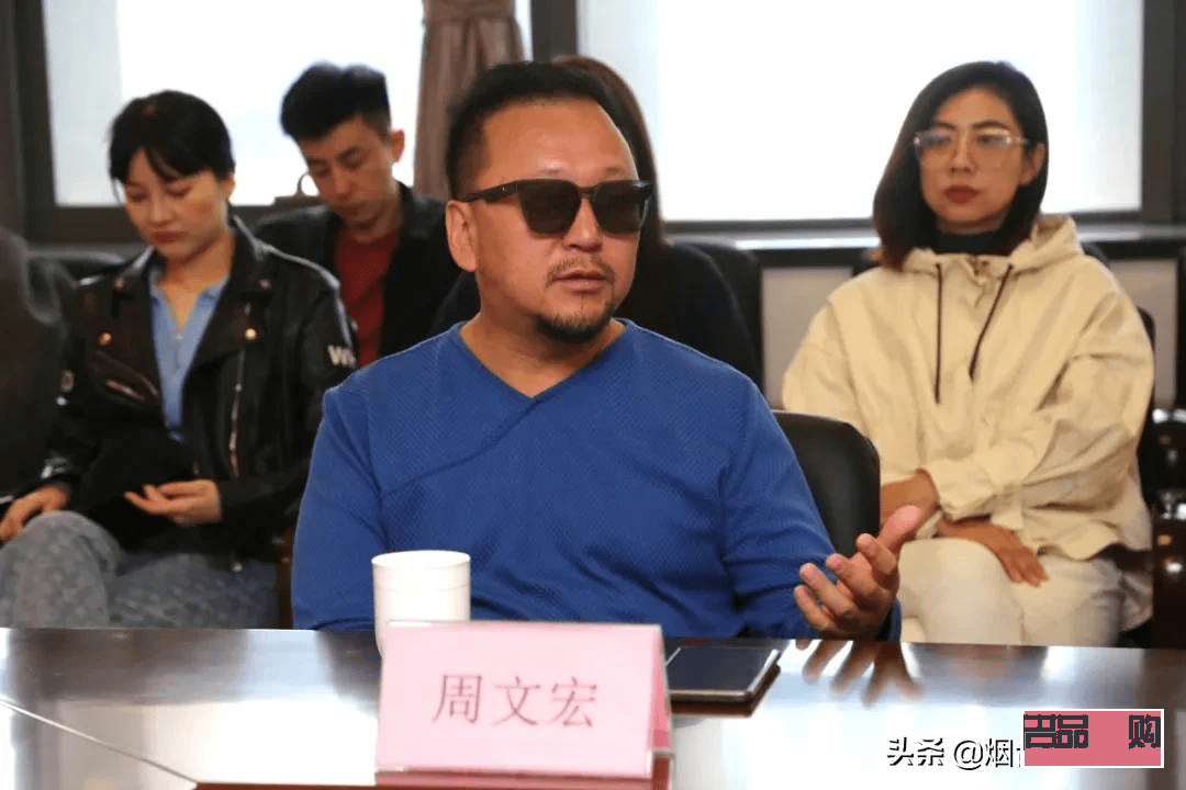 演員進組會帶什么禮物(演員進組前的準備)