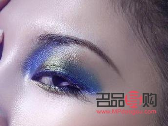 表演彩妝怎么化(表演彩妝怎么化妝)