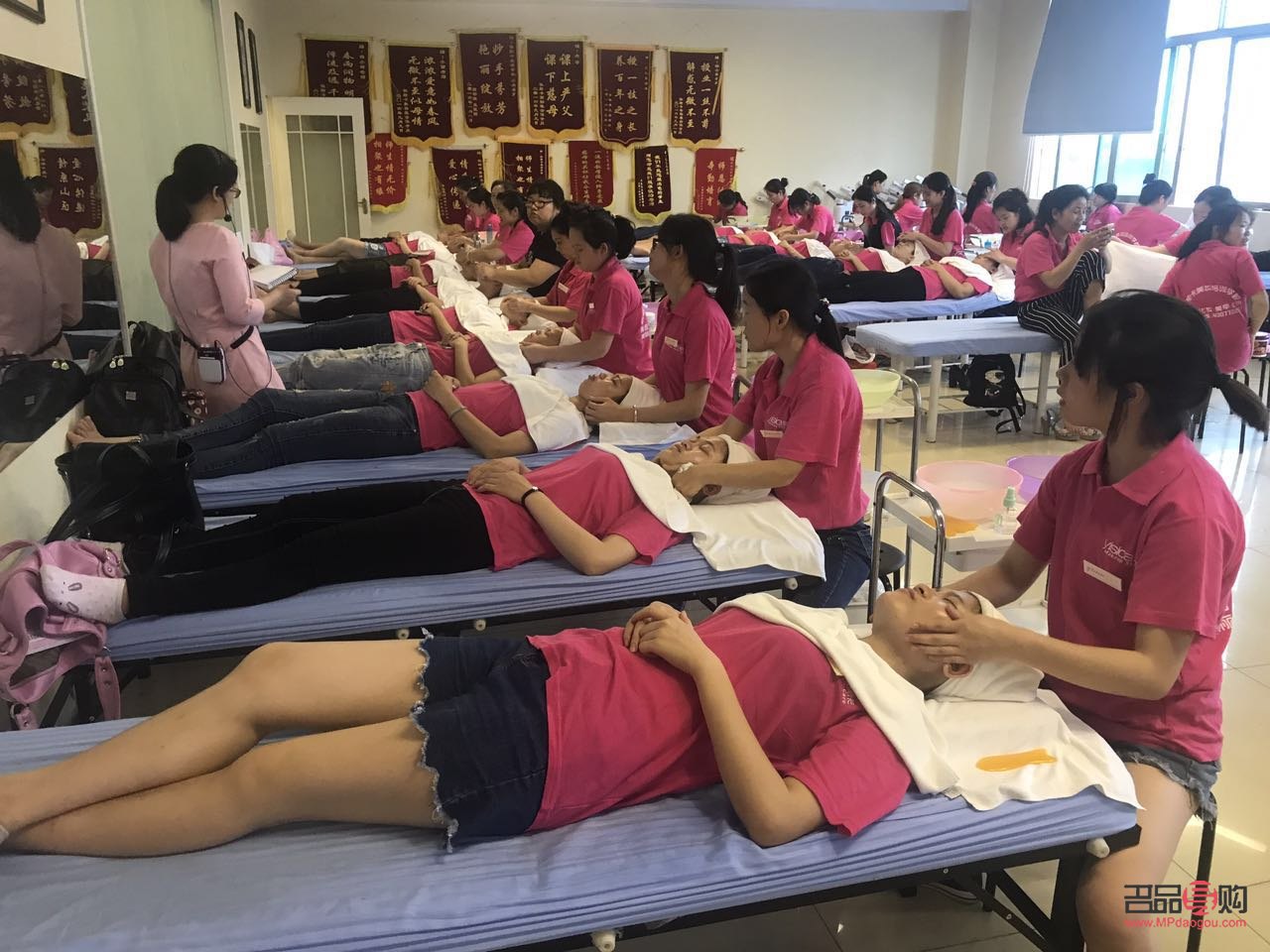 哪里招美容師(哪里招美容師最多)