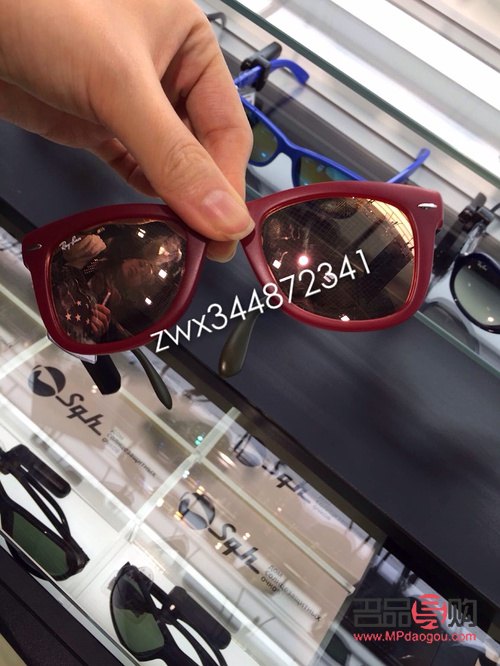 <h3>隱形眼鏡多少錢一副實(shí)體店</h3>