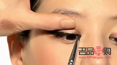 畫眼影的五種簡單方法視頻(畫眼影的五種簡單方法視頻教程)