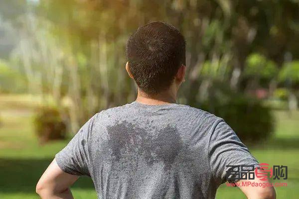 每天出汗怎么護(hù)理身體(每天出汗怎么護(hù)理身體呢)