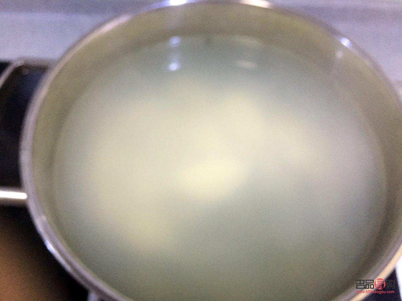 身體干燥破皮怎么護理(身體干燥破皮怎么護理好)