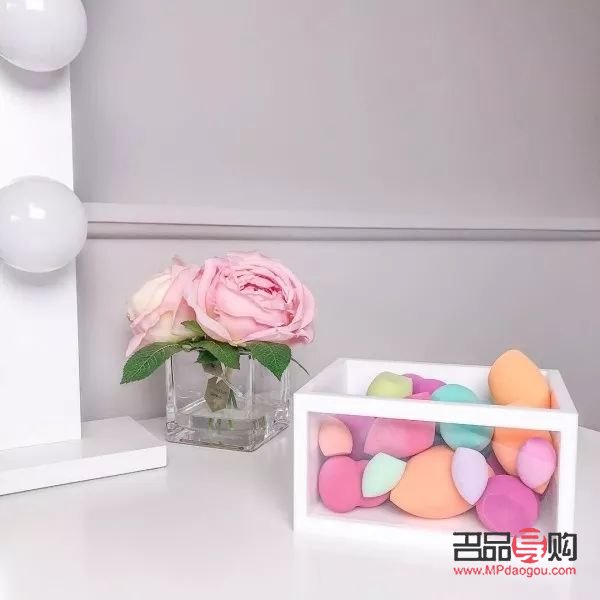 怎么化彩妝蛋(彩妝蛋怎么洗才干凈)