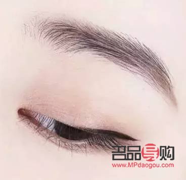 <h3>單眼皮小眼睛怎么化妝</h3>