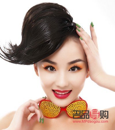 美容和化妝哪個好(美容和化妝哪個好找工作)