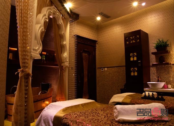 <h3>探究優(yōu)秀美容院品牌：專業(yè)、口碑與服務(wù)的完美融合</h3>