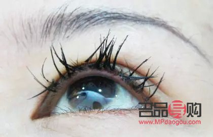 如何粘假眼睫毛(如何粘假眼睫毛視頻)