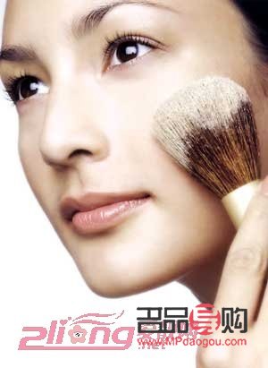 腮紅彩妝怎么化(腮紅彩妝怎么化的)