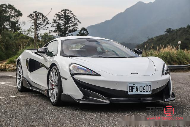 <h3>現(xiàn)在送女生什么禮物好</h3>