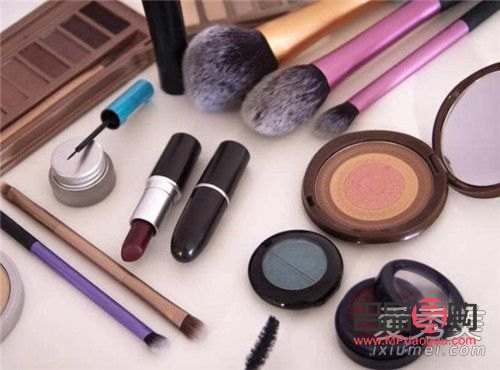 彩妝怎么帶方便(彩妝怎么帶上飛機啊)