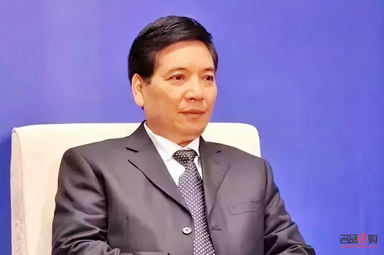 送大領(lǐng)導什么禮物呢(送大領(lǐng)導什么禮物呢女生)