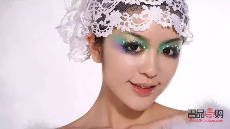 <h3>眼睛化妝圖片大全：打造迷人眼神的秘籍</h3>