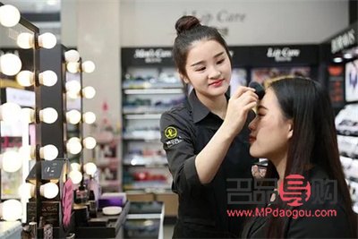 怎么做彩妝銷售(怎么做彩妝銷售)