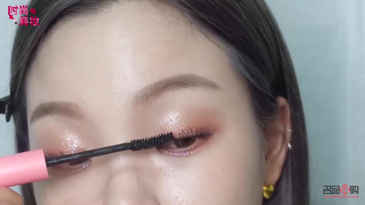 怎么化簡單彩妝(怎么化簡單彩妝教程)