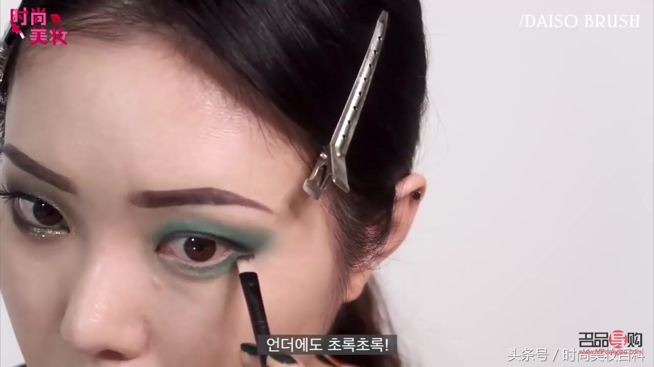 怎么化簡單彩妝(怎么化簡單彩妝教程)