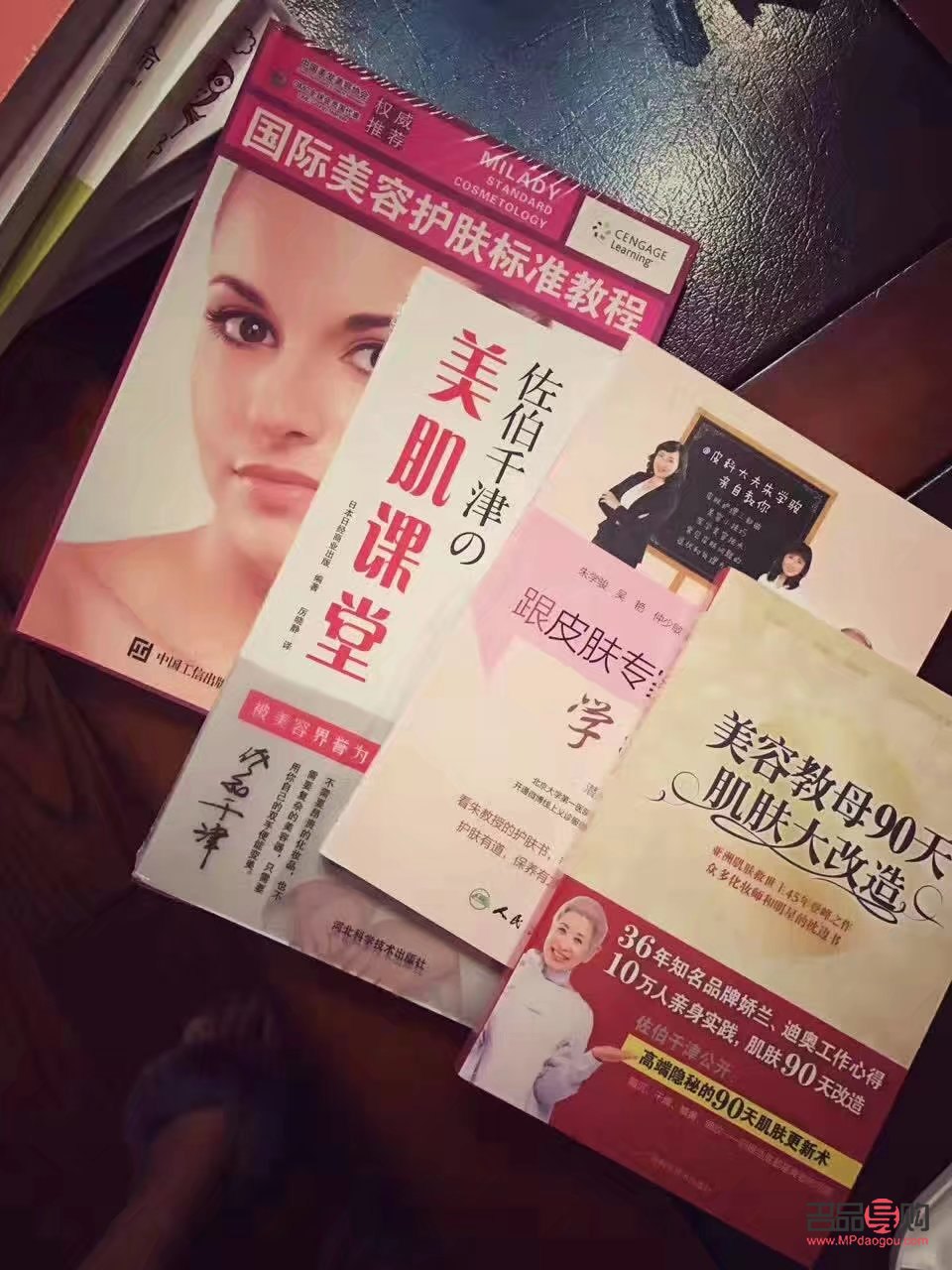 美容師哪個國家好(美容師哪個國家好找工作)