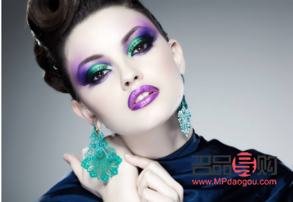 專業(yè)彩妝學(xué)習(xí)指南——打造絢麗妝容的秘訣