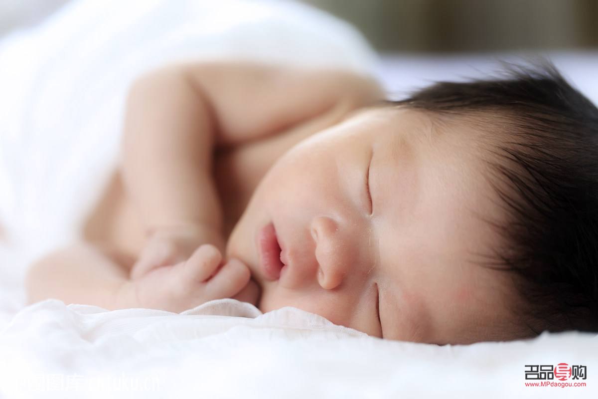 嬰兒出生如何護(hù)理身體