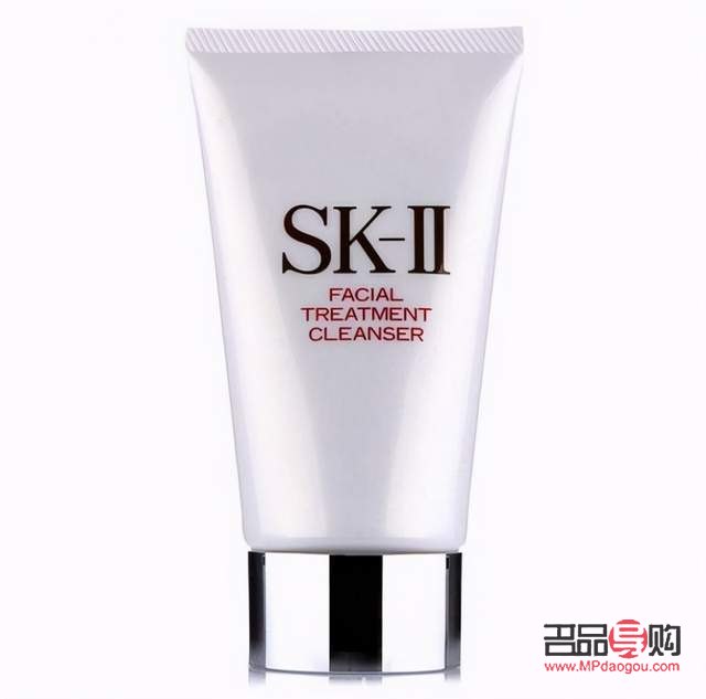 如何清理彩妝污漬(如何清理彩妝污漬妙招)