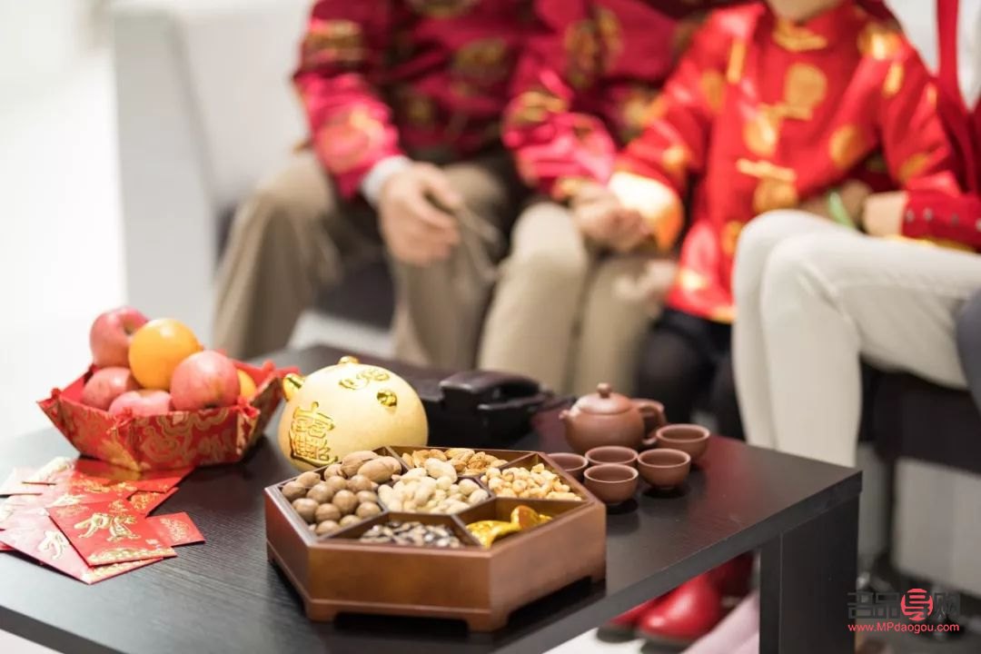 過年送老婆什么禮物好(過年送老婆什么禮物好呢)