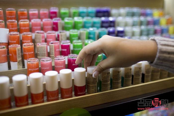 如何挖掘彩妝賣點(diǎn)(如何挖掘彩妝賣點(diǎn)呢)