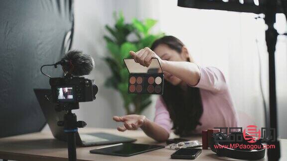 如何修改彩妝視頻(如何修改彩妝視頻內(nèi)容)