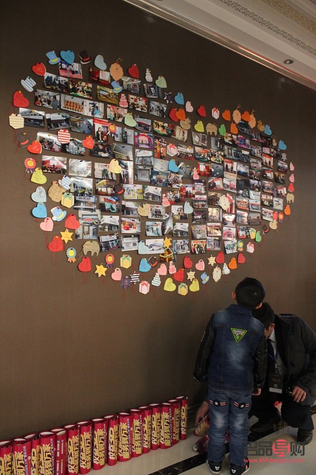 如何展現(xiàn)禮物墻(如何展現(xiàn)禮物墻的美)