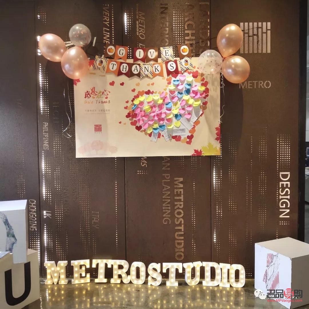 如何展現(xiàn)禮物墻(如何展現(xiàn)禮物墻的美)