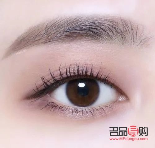 單眼皮和腫眼泡怎么區(qū)別(單眼皮和腫眼泡怎么區(qū)別)