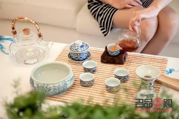 女人喝茶美容嗎(女人喝茶可以美容嗎)