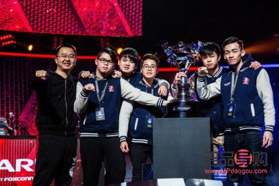 <h3>女方送什么禮物給男方？精心挑選，傳遞深情</h3>