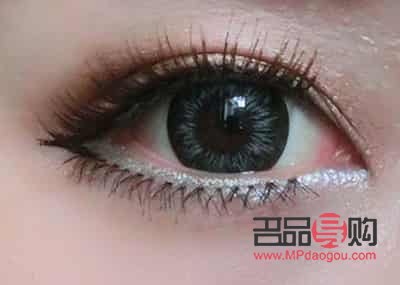 普通眼妝教程：輕松打造迷人電眼
