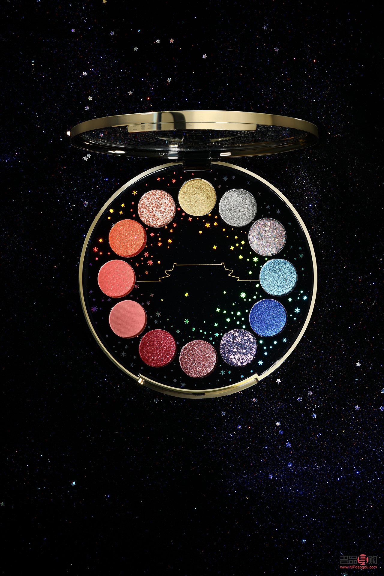 <h3>星空彩妝怎么畫</h3>