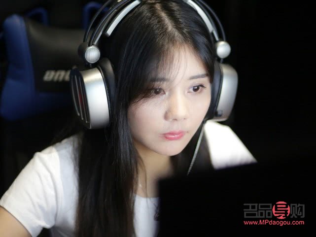 結(jié)婚買什么禮物好啊(結(jié)婚買什么禮物好啊女方)