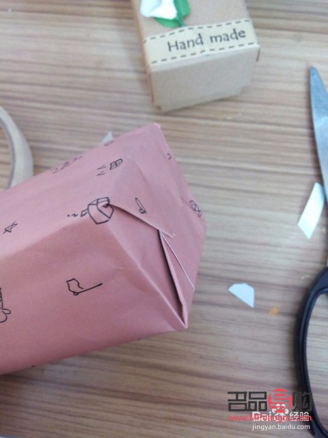 長(zhǎng)方形禮物盒怎么綁(長(zhǎng)方形禮物盒怎么綁繩子)