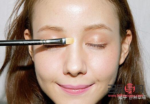 如何教你化彩妝(如何教你化彩妝視頻)