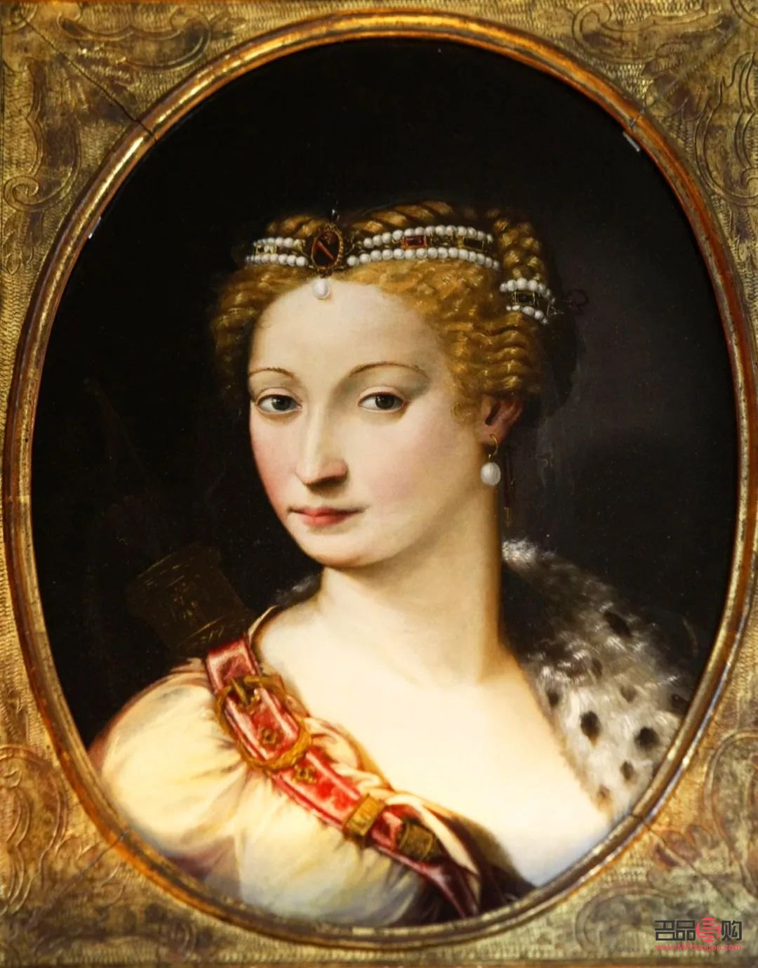 <h3>眼線貼寫真：舞臺藝術(shù)的璀璨明珠</h3>