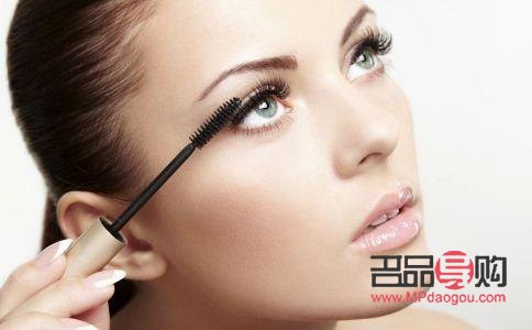 眼睫毛生長(zhǎng)周期是多久(眼睫毛生長(zhǎng)周期是多久一次)