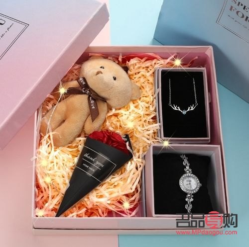 學校怎么送女生禮物呢(學校怎么送女生禮物呢圖片)