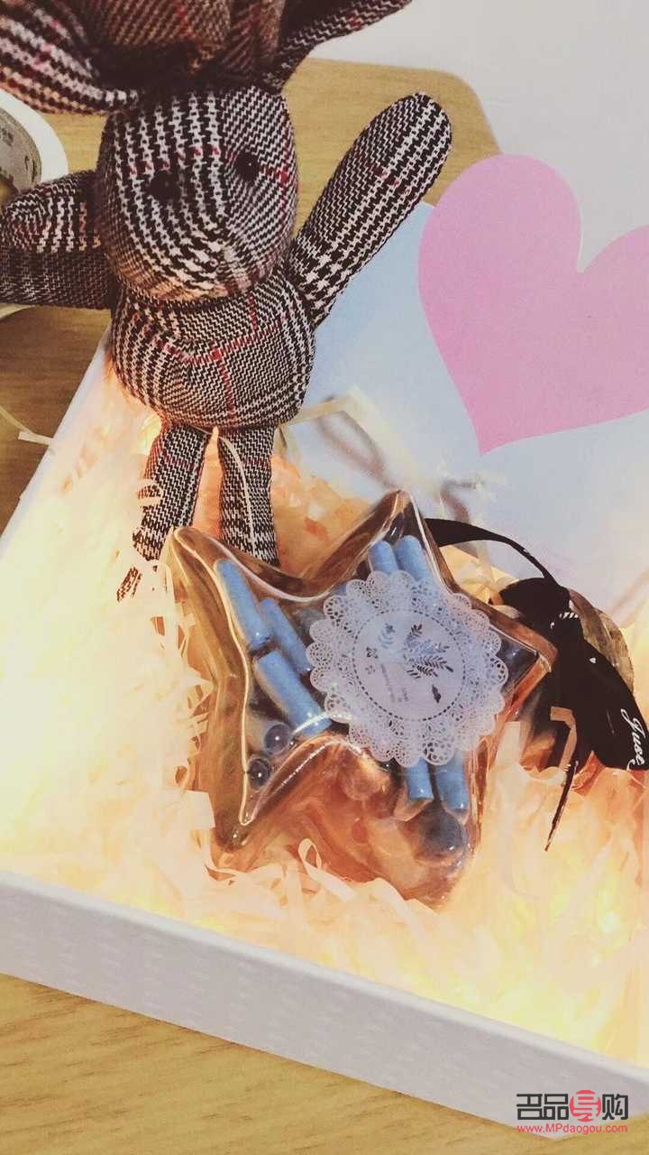 送女朋友禮物的選擇與心意表達