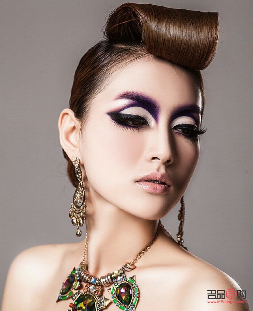 彩妝教母怎么化(彩妝教母怎么化妝好看)