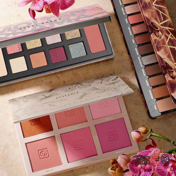 彩妝拼音怎么寫的(彩妝拼音怎么寫的呀)