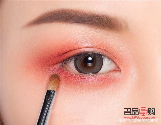 畫一個眼妝需要哪些東西(畫一個眼妝需要哪些東西呢)