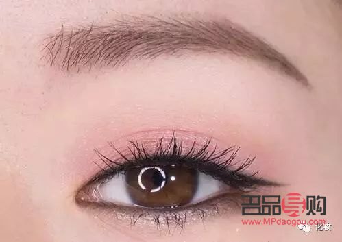 <h3>內(nèi)雙變雙眼皮小竅門大揭秘，讓你輕松擁有迷人電眼</h3>