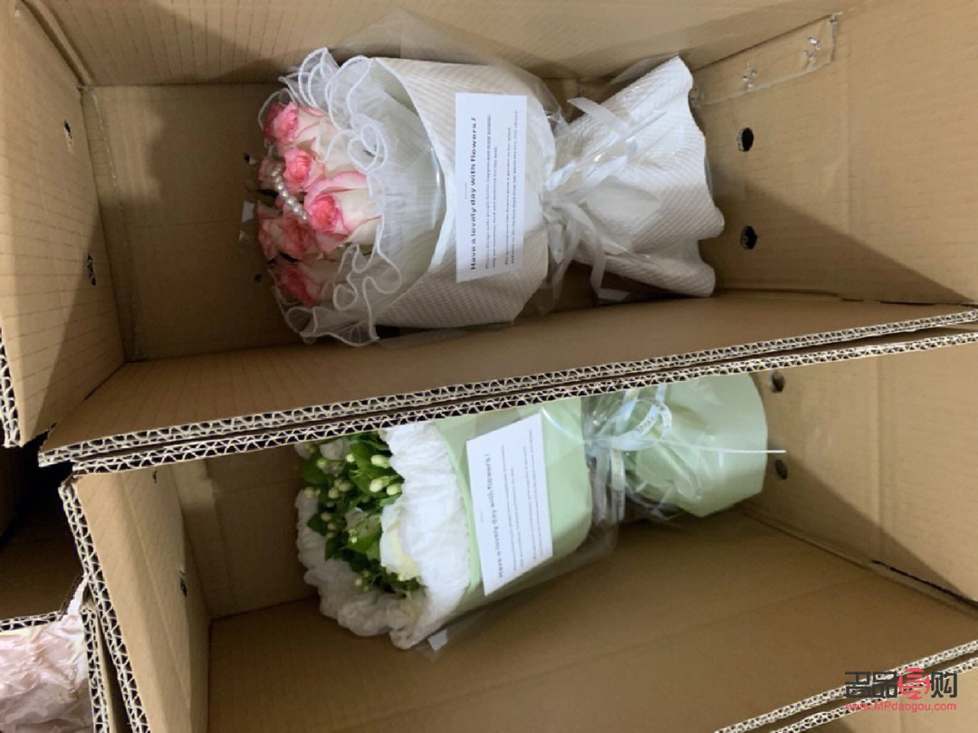 <h3>禮物盒花束快遞寄送全攻略</h3>