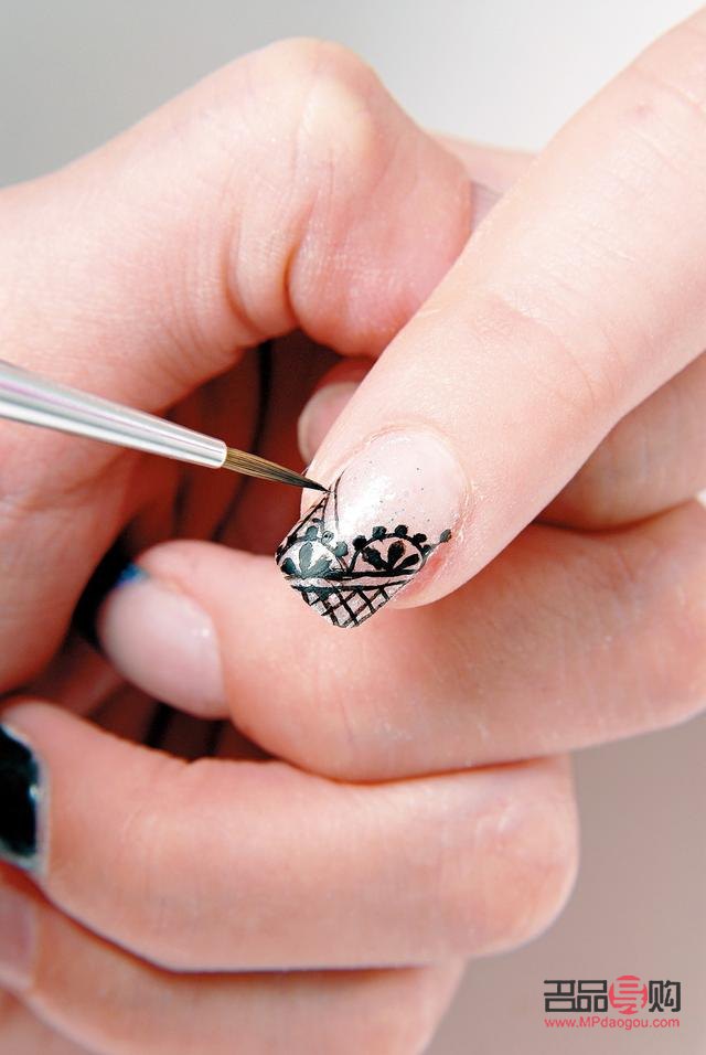 美容美甲難么(美容美甲難學(xué)嗎)