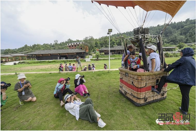 剛發(fā)工資買什么禮物好(剛發(fā)工資買什么禮物好一點)