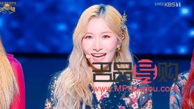 <h3>創(chuàng)意彩妝怎么定妝</h3>